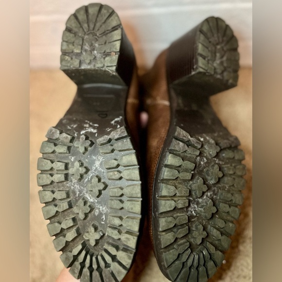 Mia Jody Boots 11 Luggage Brown Vegan Leather 2.5" Chunky Heels Pull On - Picture 7 of 9